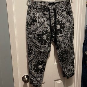 Rue21 Paisley Jean Capris